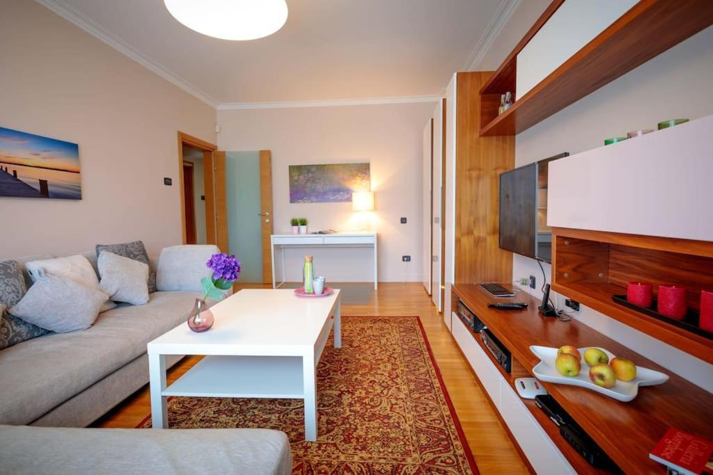 Green Apartment - Top Location, Near City Center! Sofie Exteriér fotografie