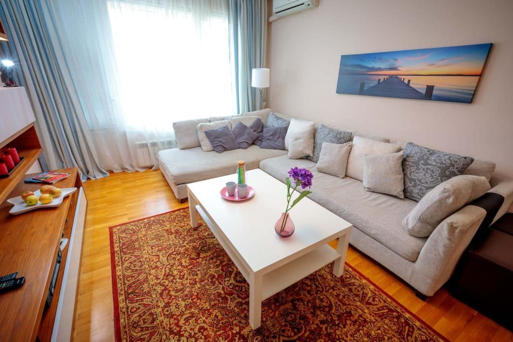 Green Apartment - Top Location, Near City Center! Sofie Exteriér fotografie