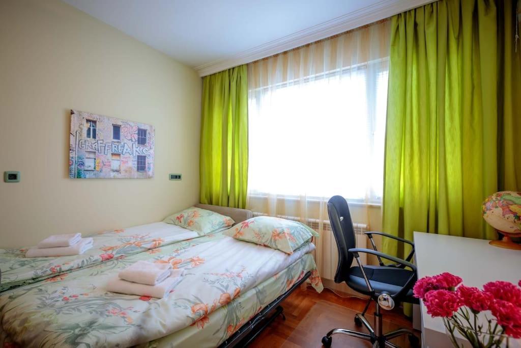 Green Apartment - Top Location, Near City Center! Sofie Exteriér fotografie